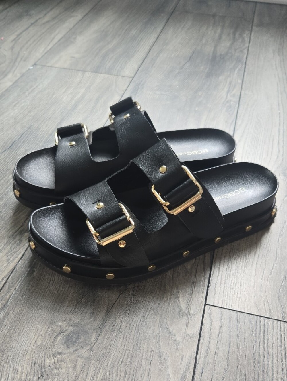 BCBGeneration Bamba Platform Sandal Black And Gold - Picture 4 of 9